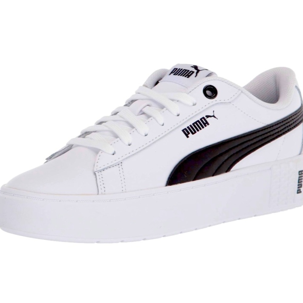 PUMA Women's Smash Platform V2 Sneaker, size 7.5